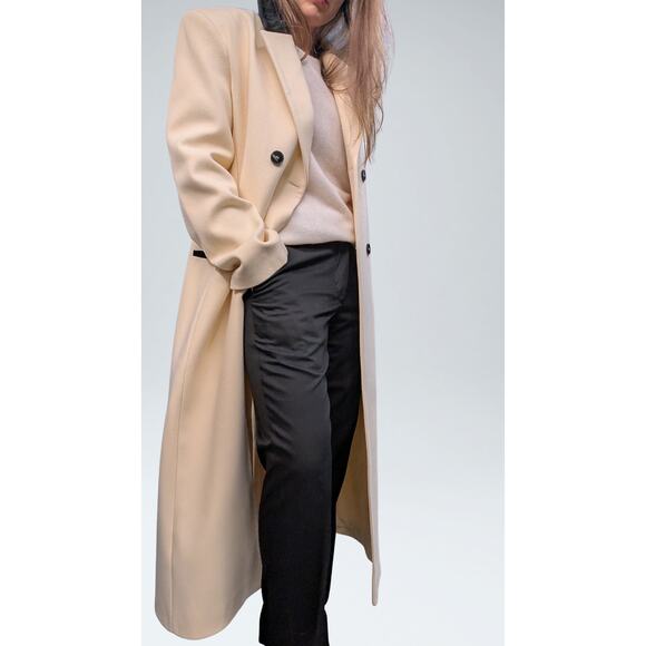Elegant Cream Wool Coat with Black  Velvet Collar - Size M - Picture 4 of 9